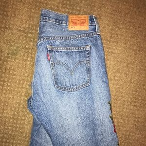 Levi’s Mid Rise Rose Jeans